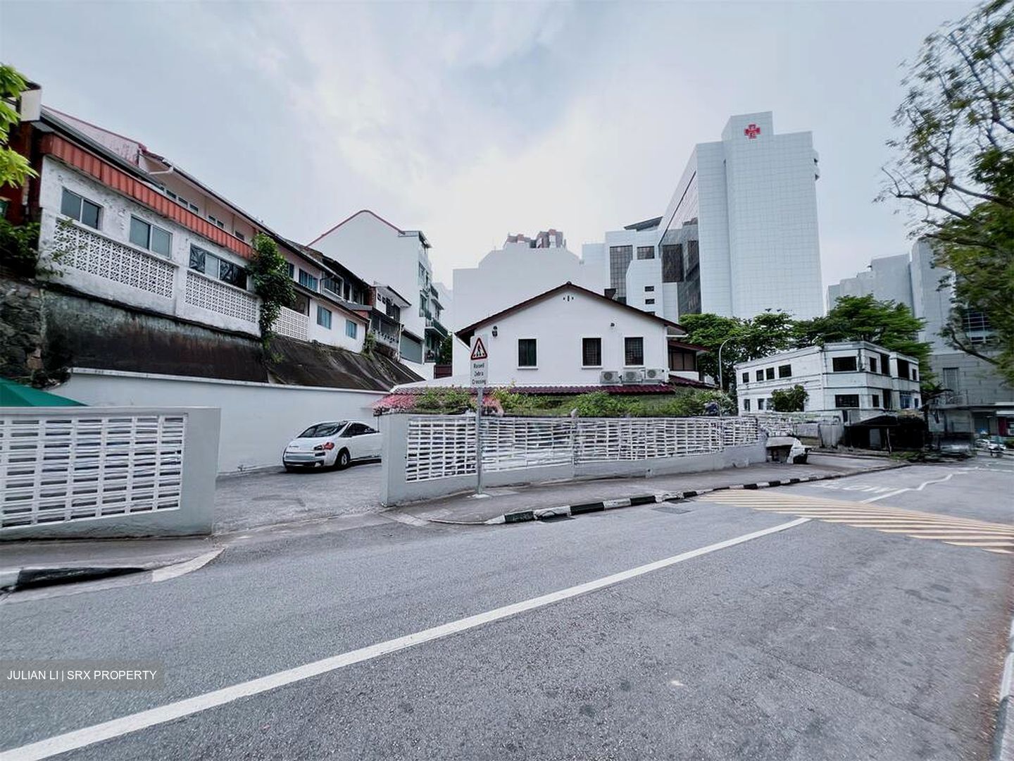 Orchard Road (D9), Terrace #577750981
